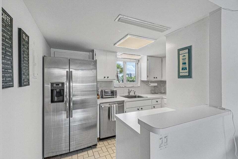 2505 S Ocean Boulevard 303, Palm Beach, FL 33480 10