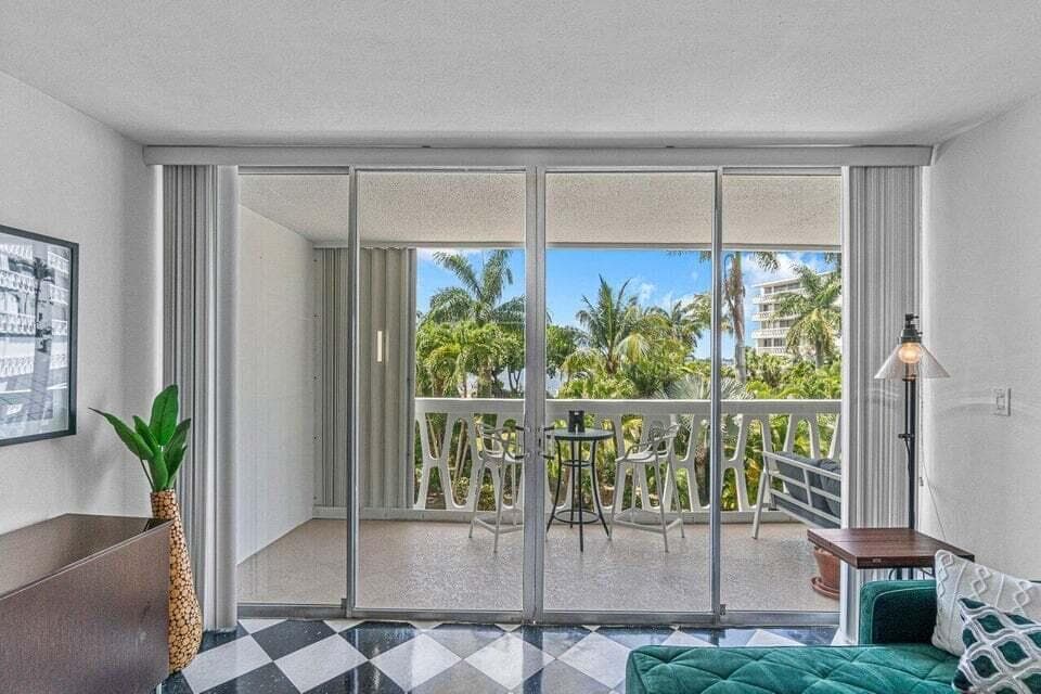 2505 S Ocean Boulevard 303, Palm Beach, FL 33480 9