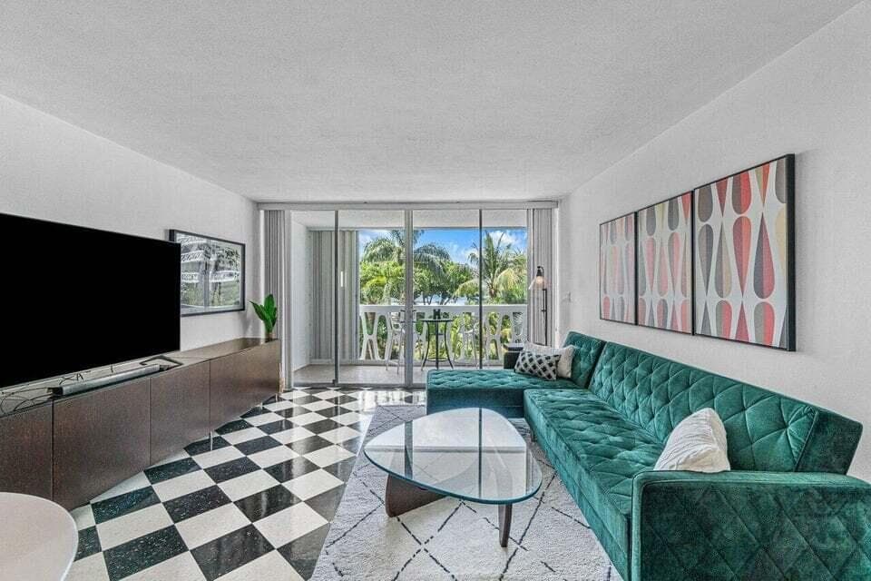 2505 S Ocean Boulevard 303, Palm Beach, FL 33480 4