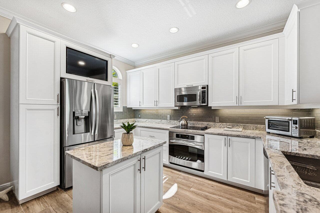 813 Estancia Way, Boynton Beach, FL 33435 9