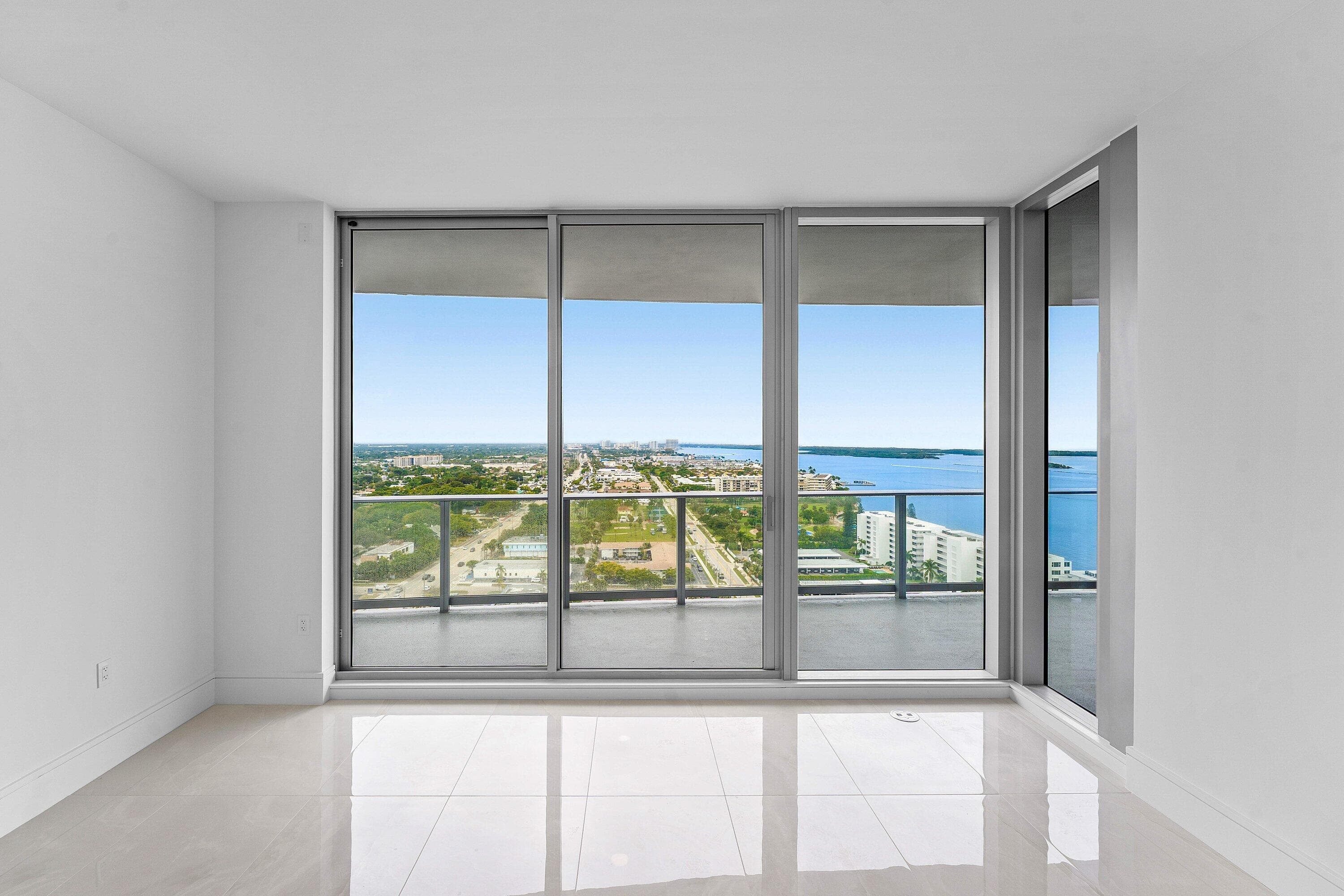 220 Lake Shore Drive 2005, Lake Park, FL 33403 4