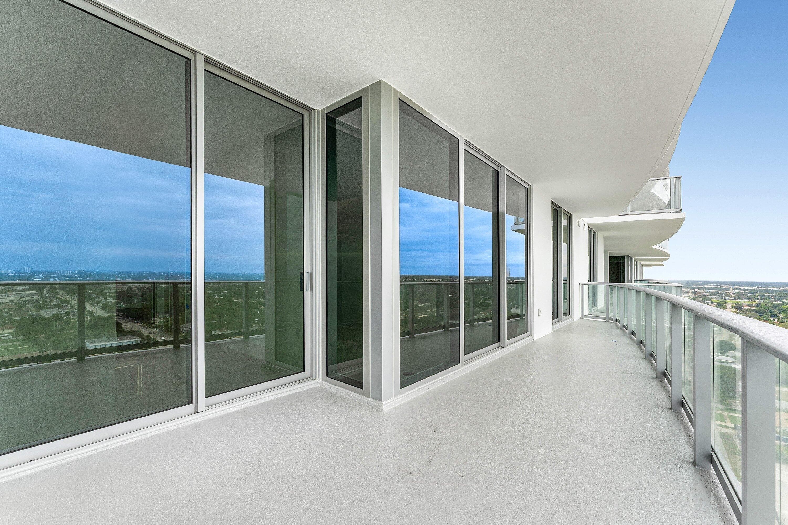220 Lake Shore Drive 2005, Lake Park, FL 33403 34