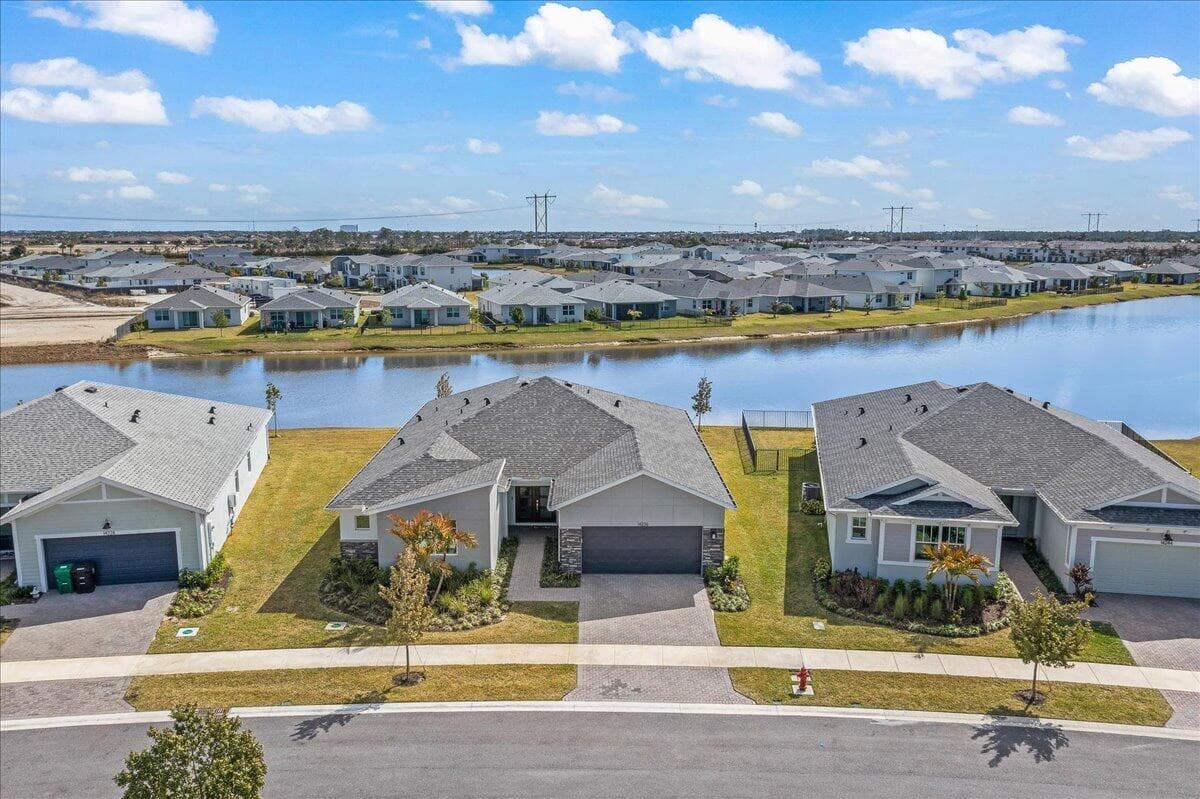 14236 SW Murney Way, Port St. Lucie, FL 34987 5