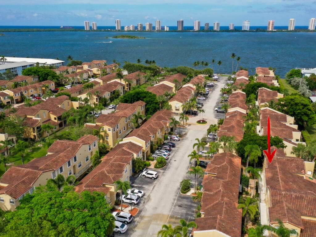 1020 Lake Shore Drive 202, Lake Park, FL 33403 4
