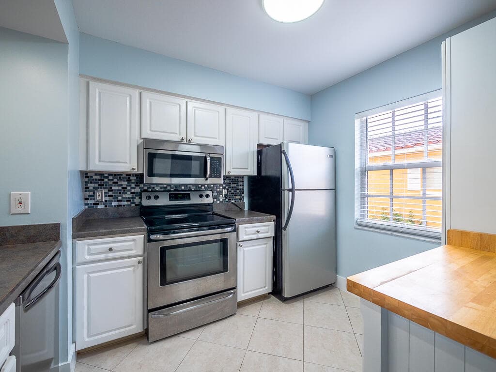 1020 Lake Shore Drive 202, Lake Park, FL 33403 10