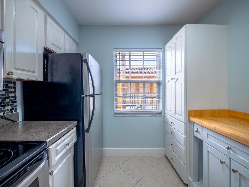 1020 Lake Shore Drive 202, Lake Park, FL 33403 11