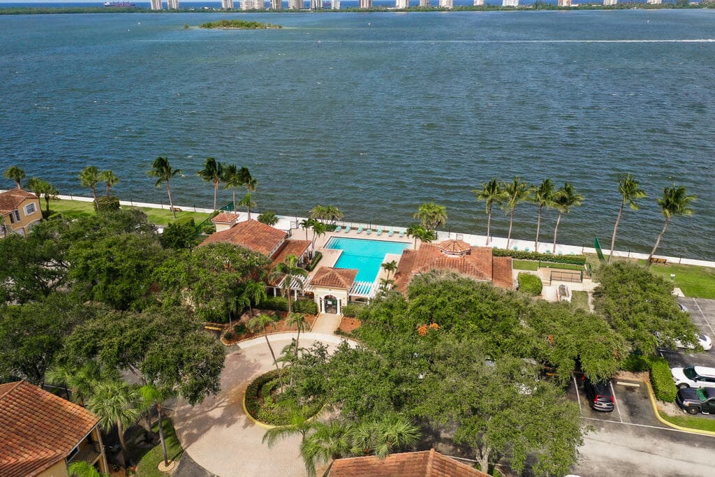 1020 Lake Shore Drive 202, Lake Park, FL 33403 29