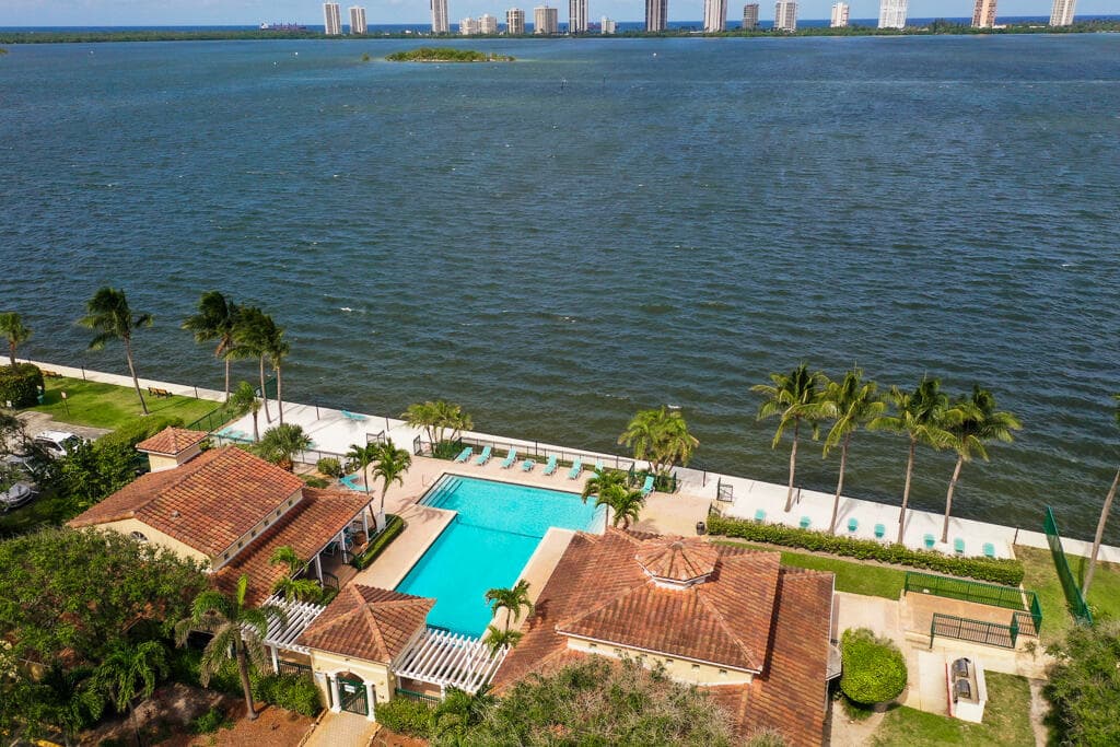1020 Lake Shore Drive 202, Lake Park, FL 33403 30