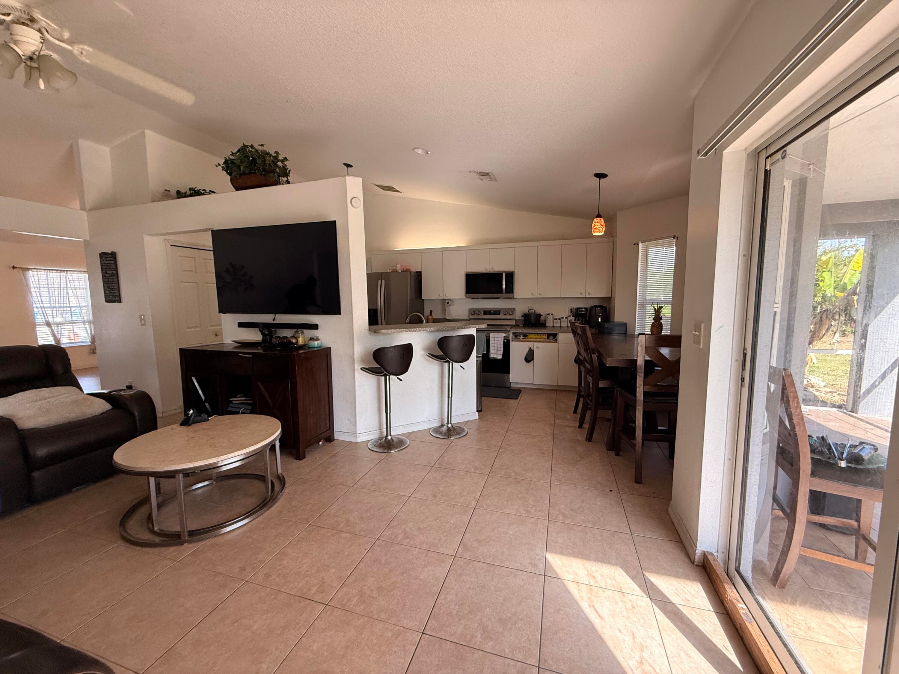 634 SW Millard Drive, Port St. Lucie, FL 34953 18