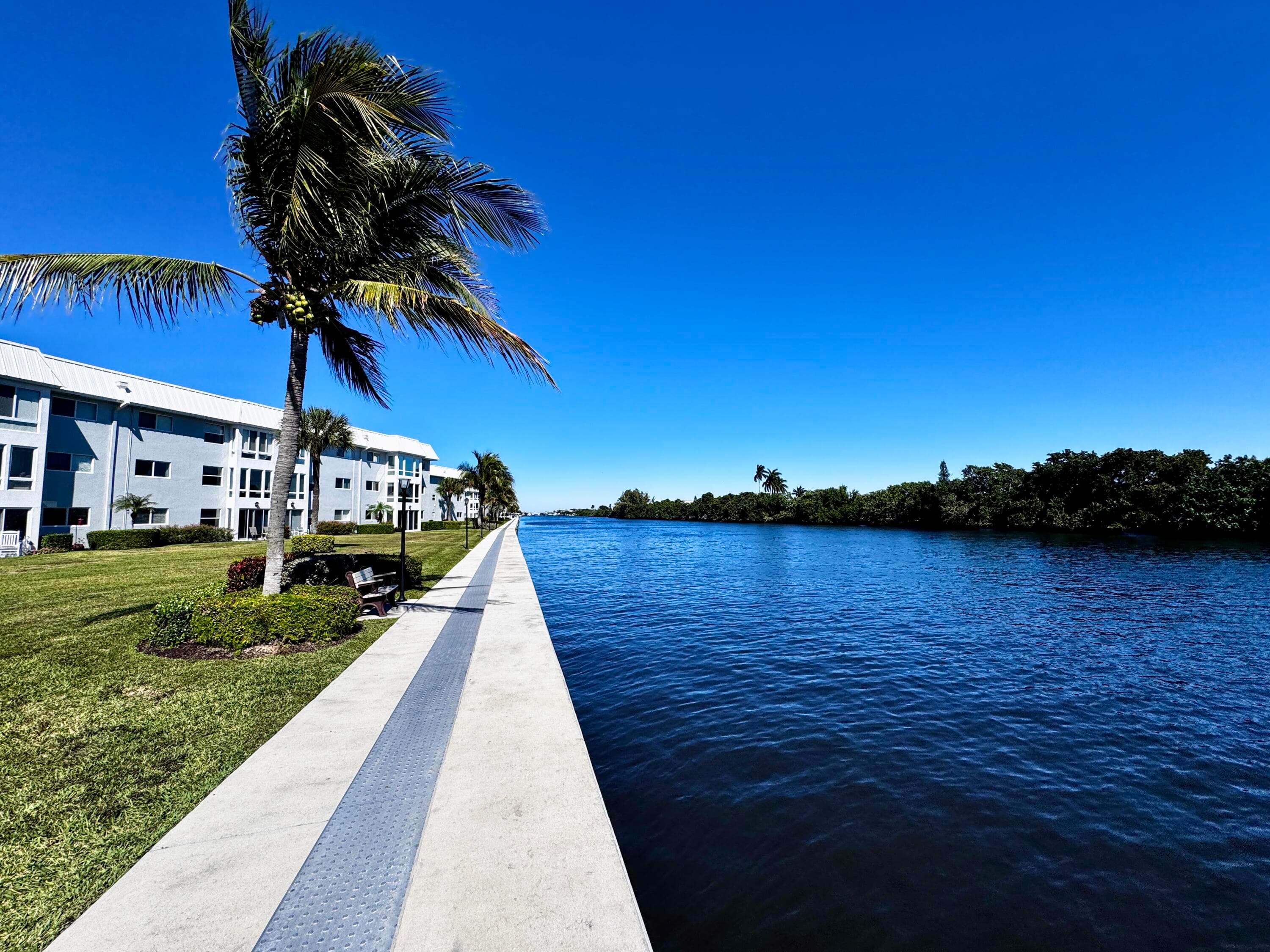 32 Colonial Club Drive 203, Boynton Beach, FL 33435 42