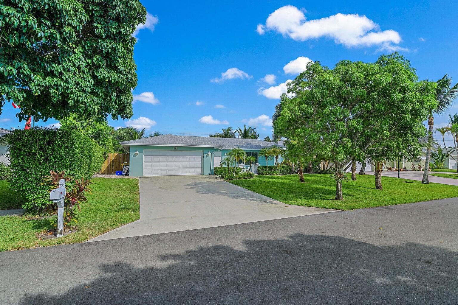 356 Mars Avenue, Tequesta, FL 33469 25