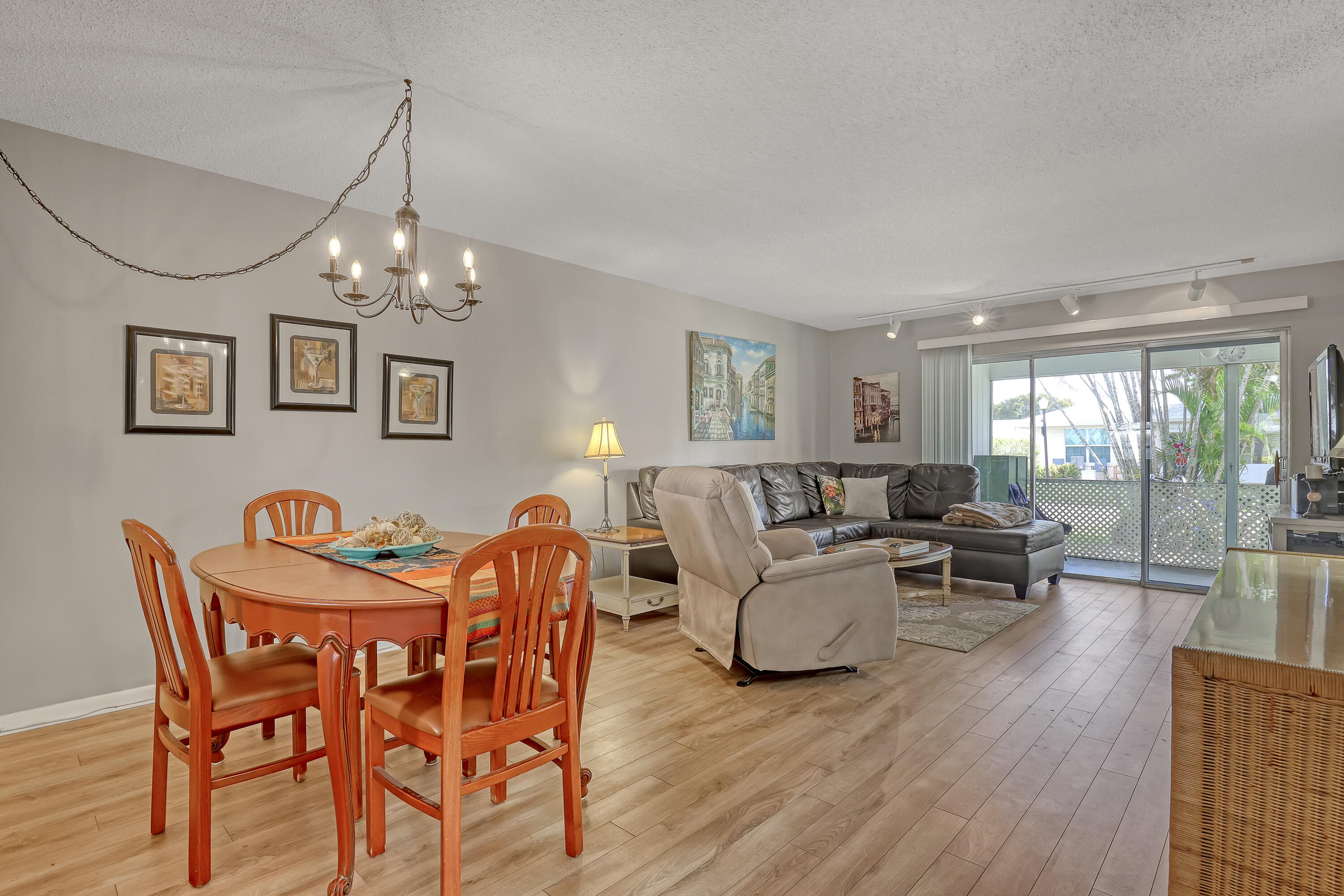 553 Covered Bridge Boulevard, Lake Worth, FL 33467 5
