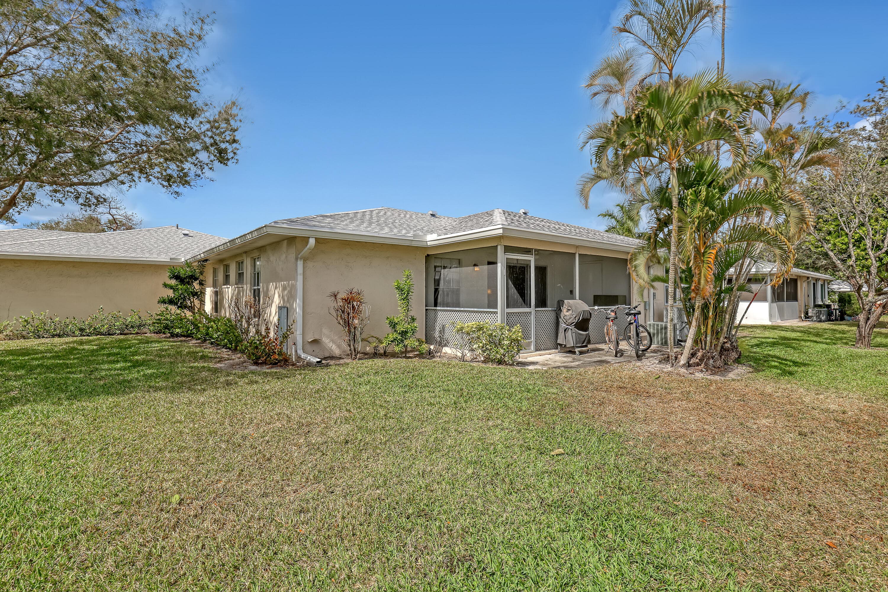 553 Covered Bridge Boulevard, Lake Worth, FL 33467 27