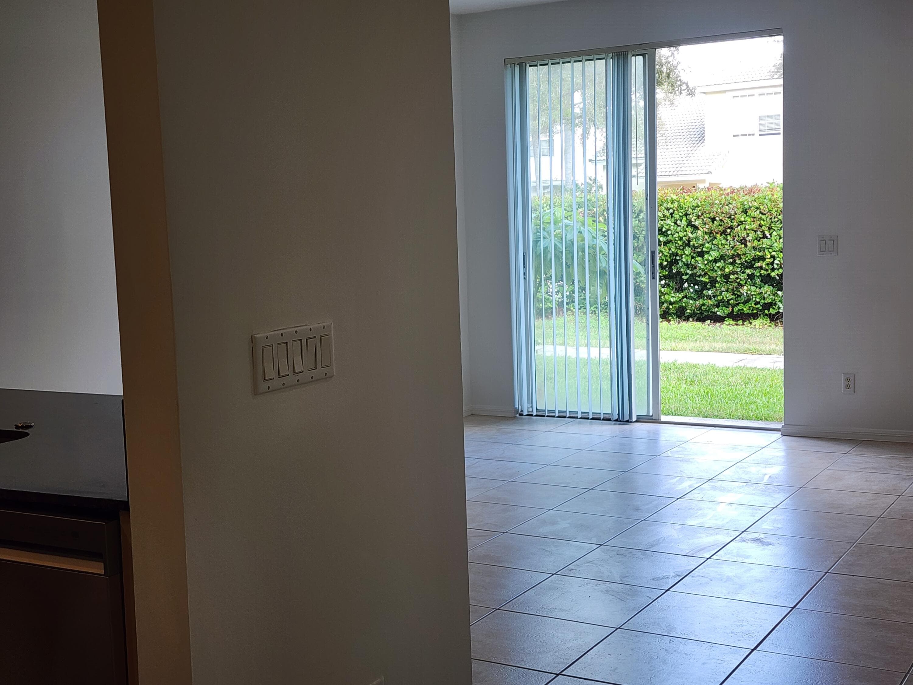 6909 Blue Skies Drive, Lake Worth, FL 33463 12