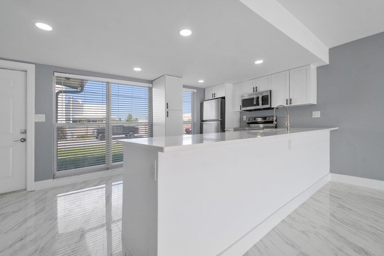 708-710 NE 23rd Avenue, Pompano Beach, FL 33062 26