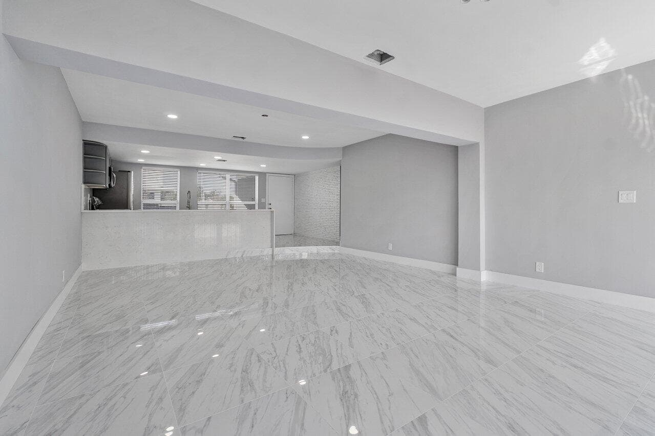 708-710 NE 23rd Avenue, Pompano Beach, FL 33062 13