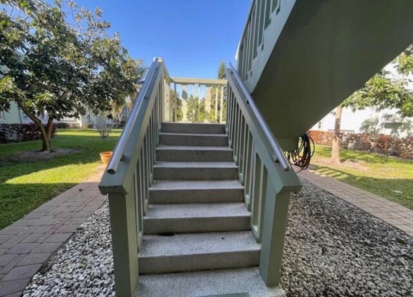 66 Easthampton C C, West Palm Beach, FL 33417 2