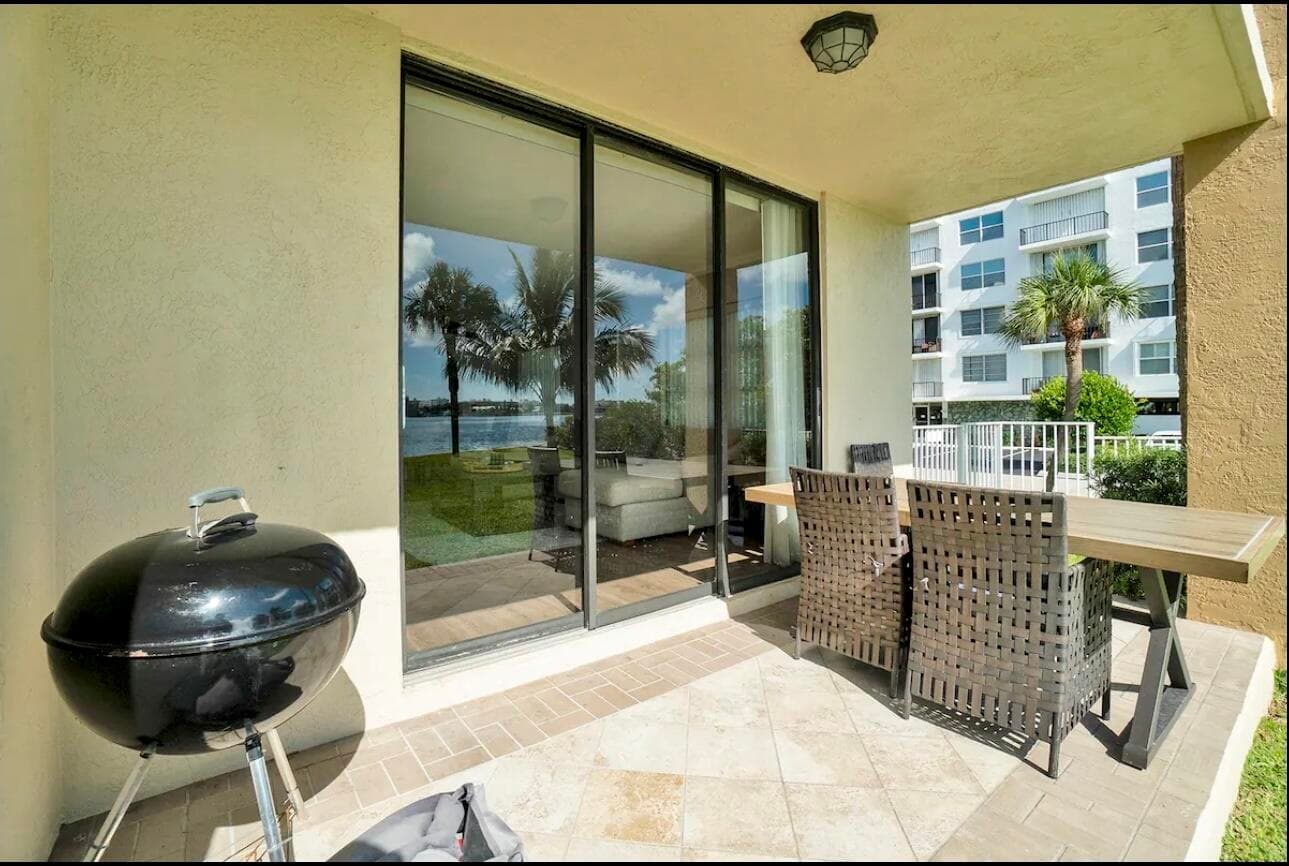 300 Croton Avenue 102, Lantana, FL 33462 17