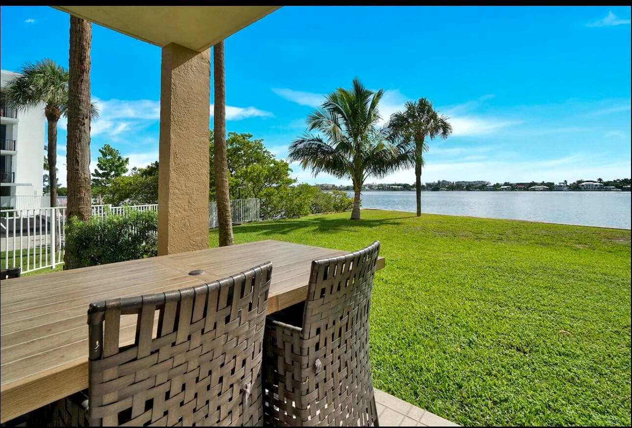300 Croton Avenue 102, Lantana, FL 33462 18