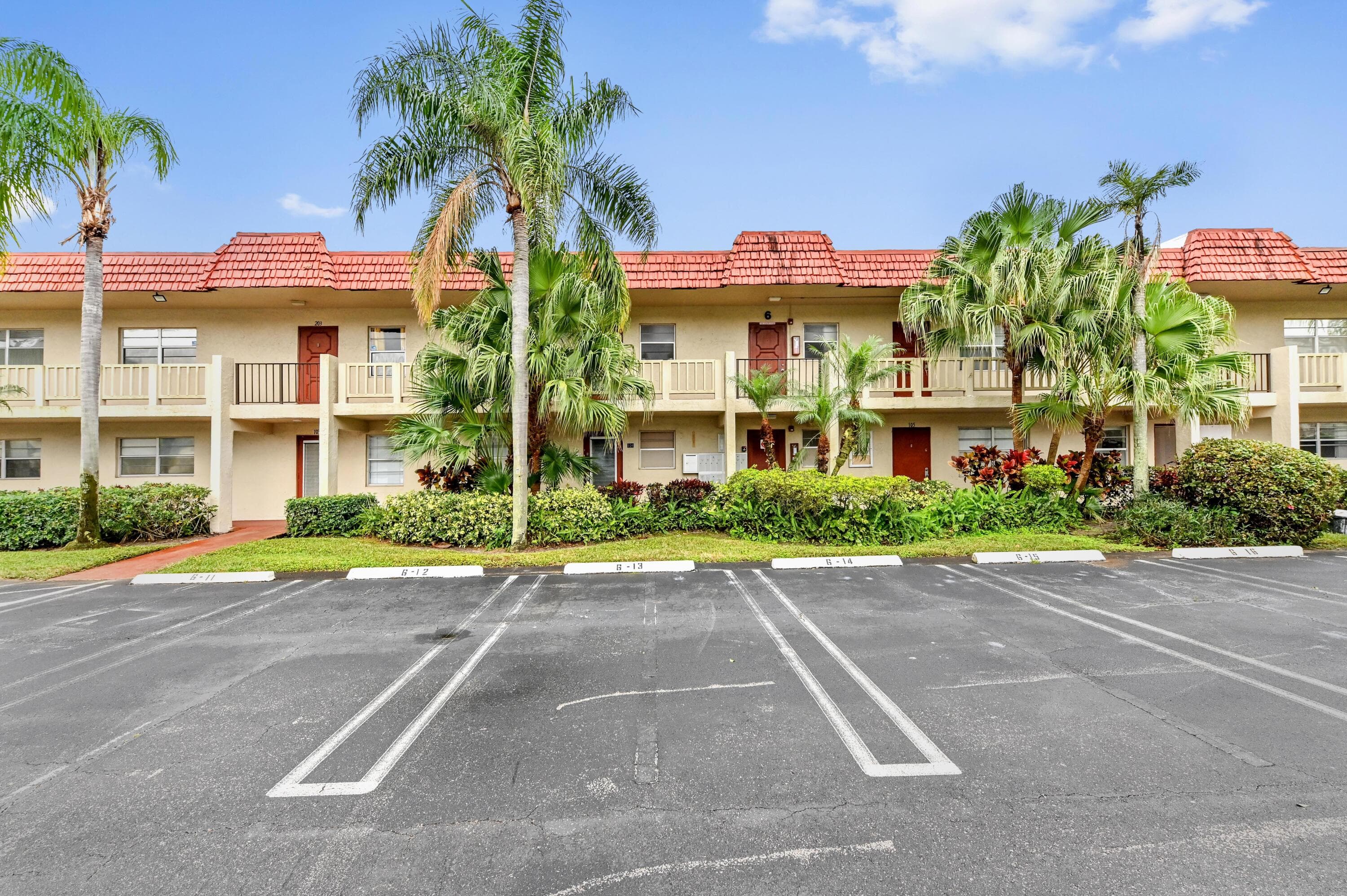 6 Abbey Lane 104, Delray Beach, FL 33446