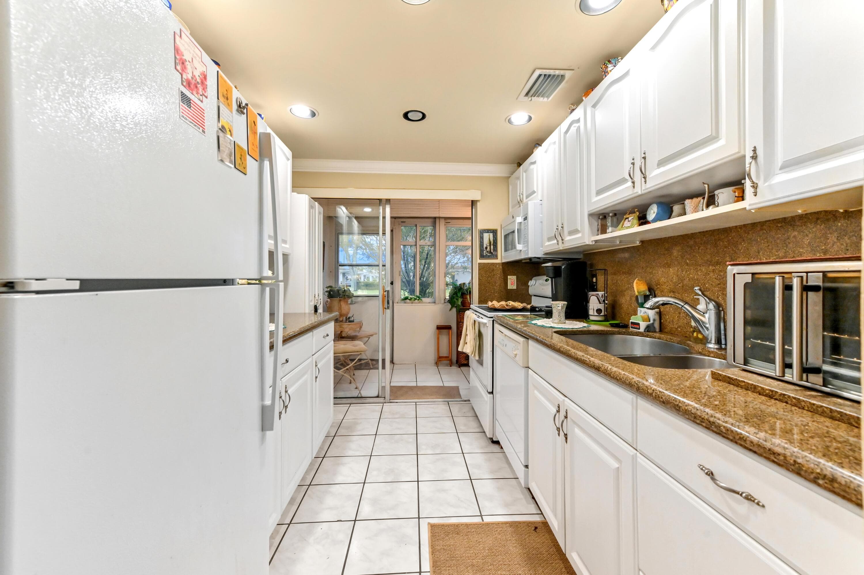 6 Abbey Lane 104, Delray Beach, FL 33446 12