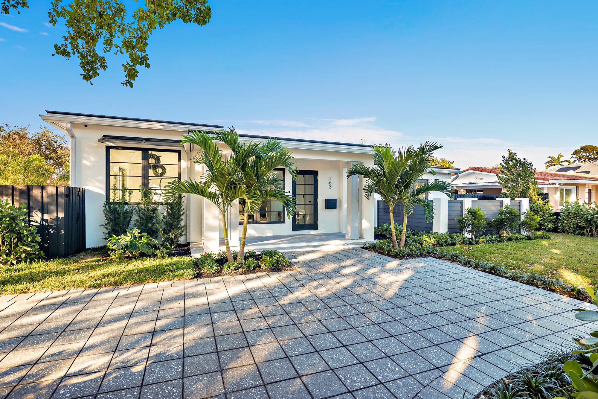 263 Alhambra Place, West Palm Beach, FL 33405 2