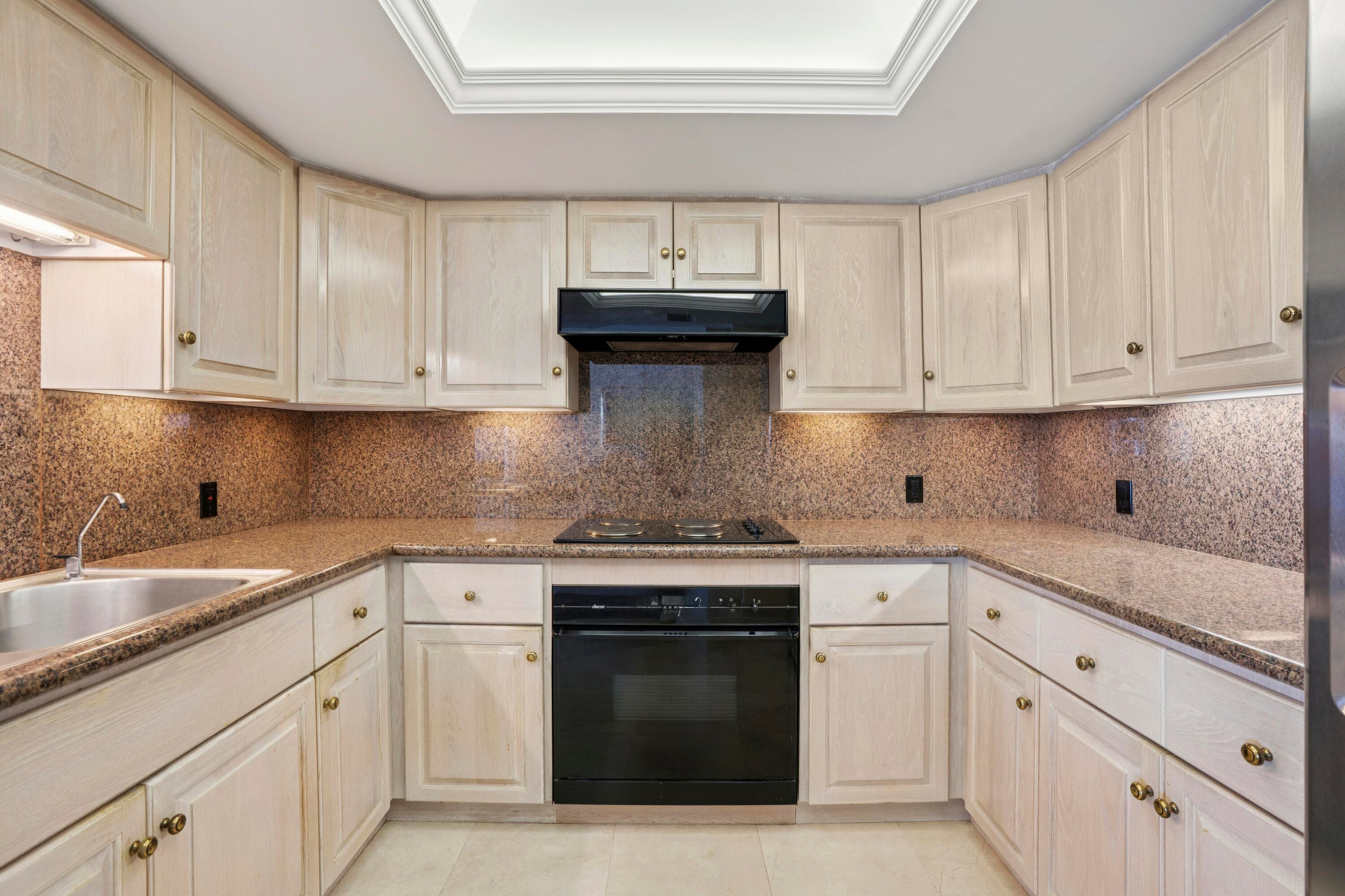 100 Worth Avenue 310, Palm Beach, FL 33480 13