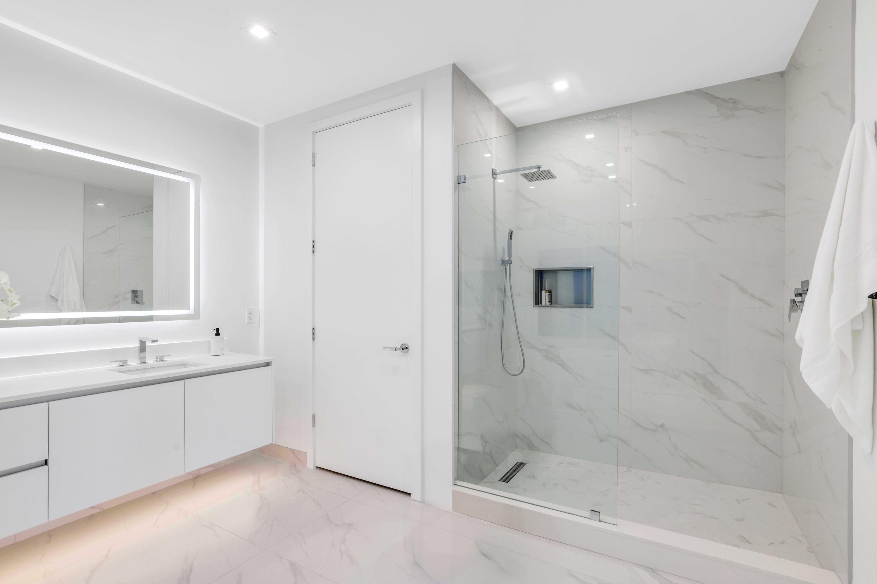 220 Lake Shore Drive 2112, Lake Park, FL 33403 17