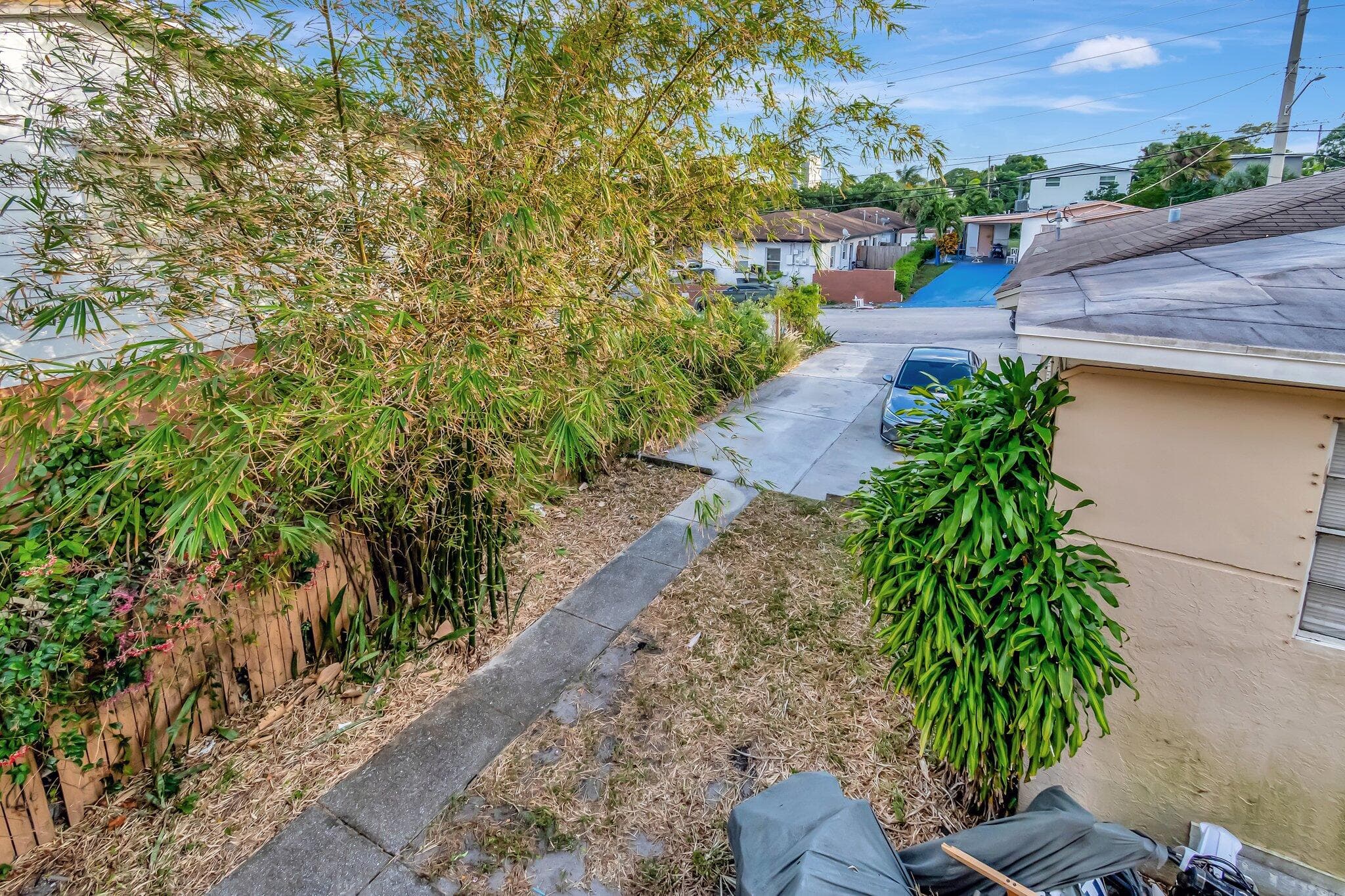 805 20th Street A,b,c, West Palm Beach, FL 33407 43