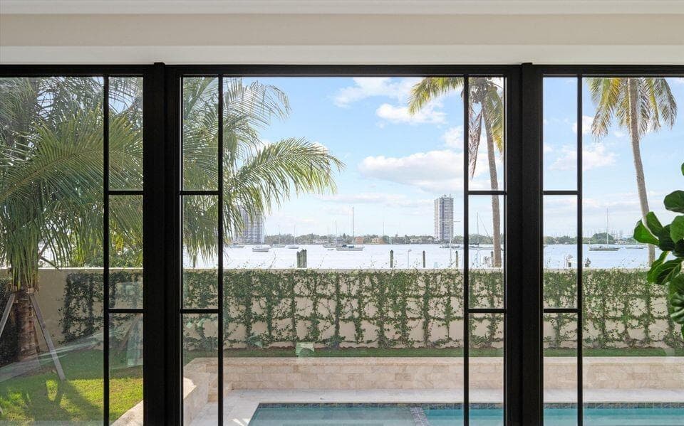 1260 N Lake Way, Palm Beach, FL 33480 17