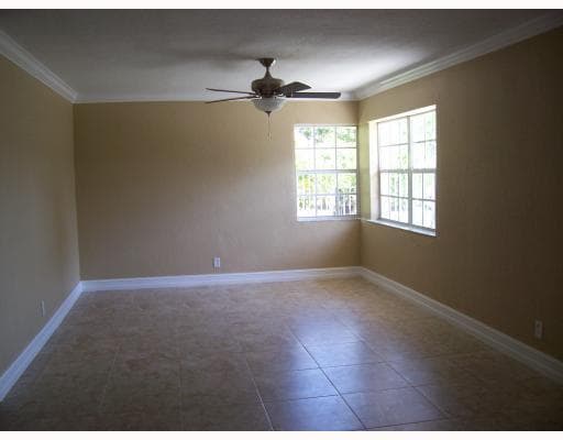 711 Fernwood Drive, West Palm Beach, FL 33405 3
