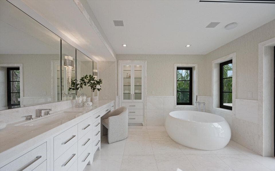 1260 N Lake Way, Palm Beach, FL 33480 33