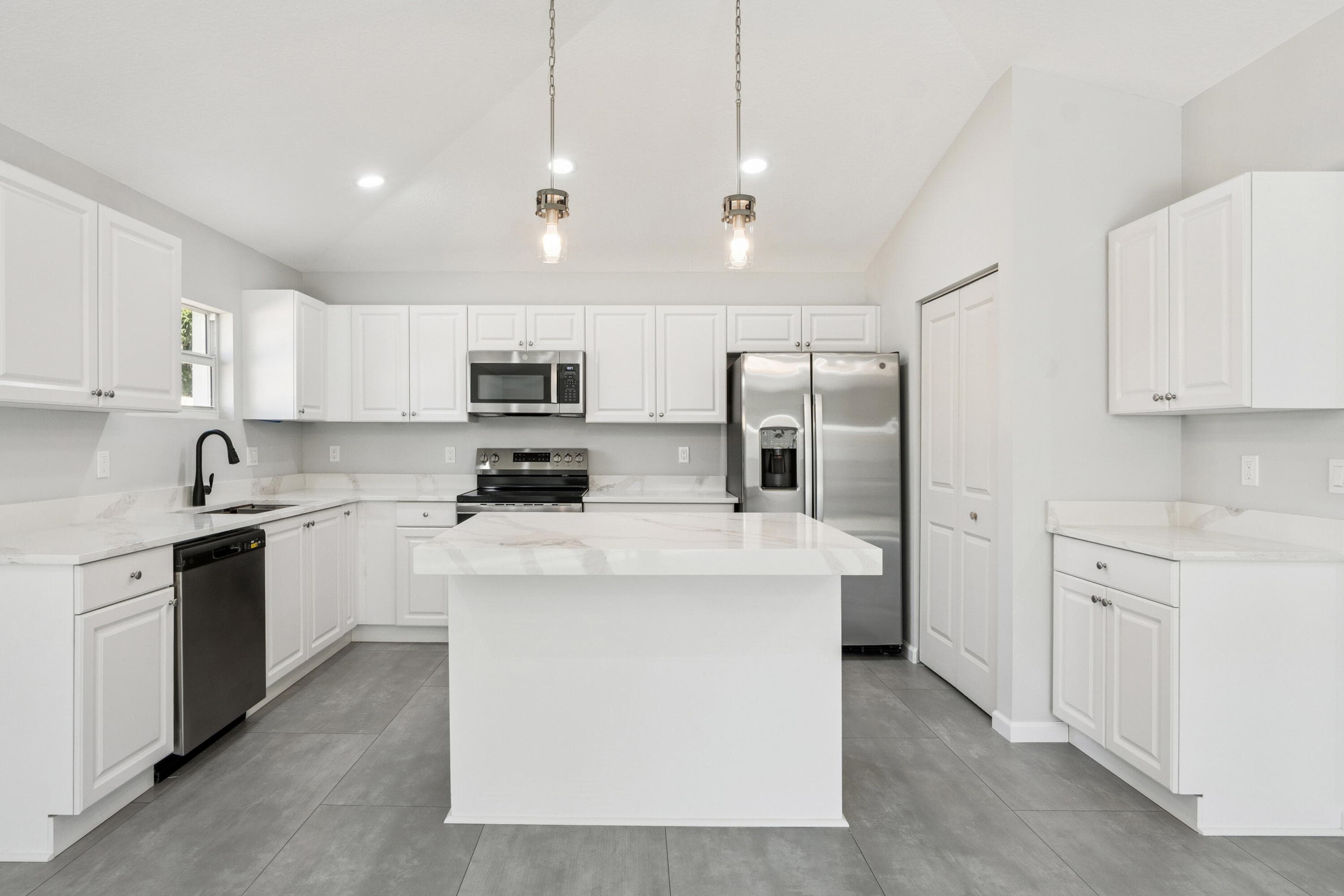 5232 SE 55th Terrace, Stuart, FL 34997 4