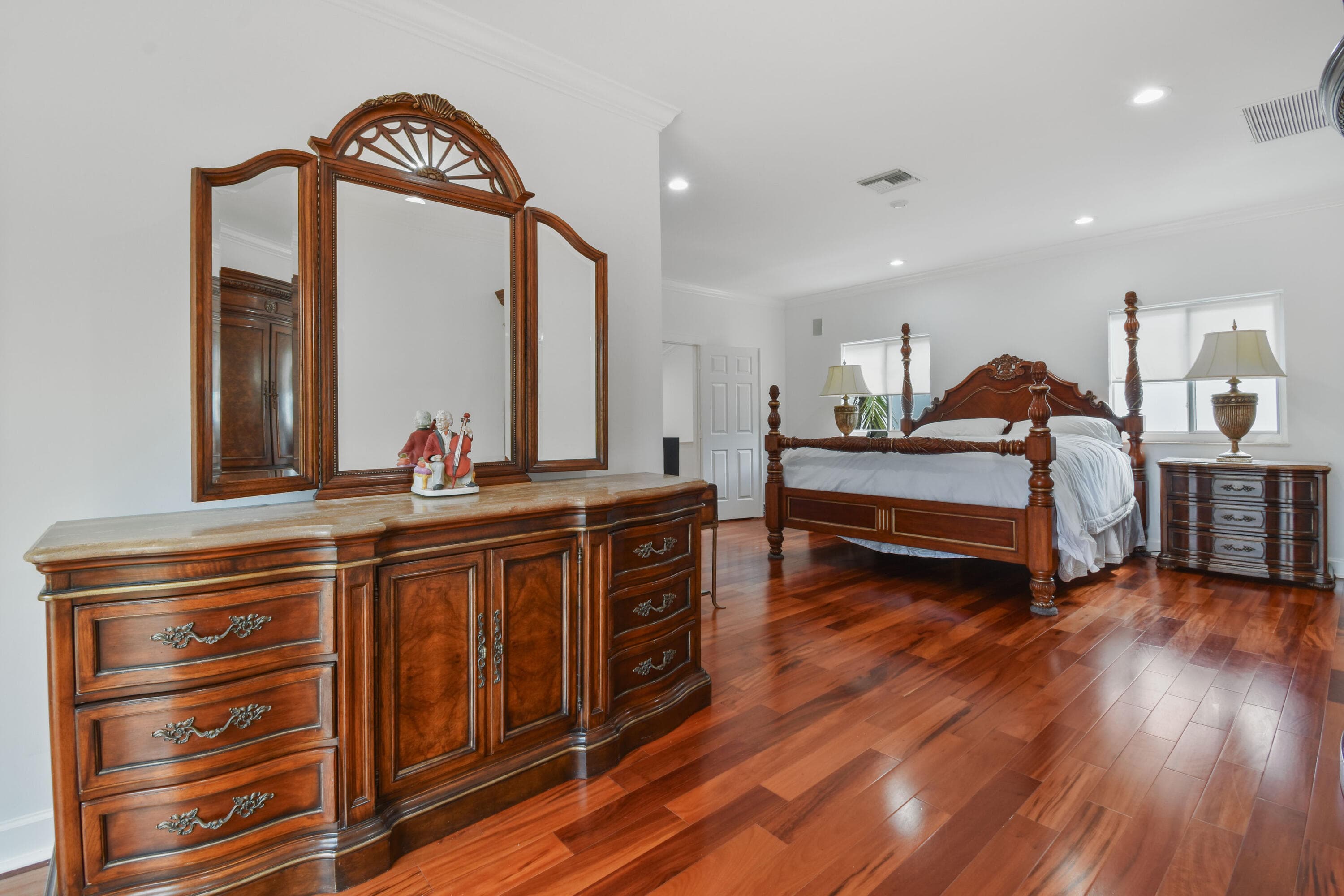 2801 Embassy Drive, West Palm Beach, FL 33401 15