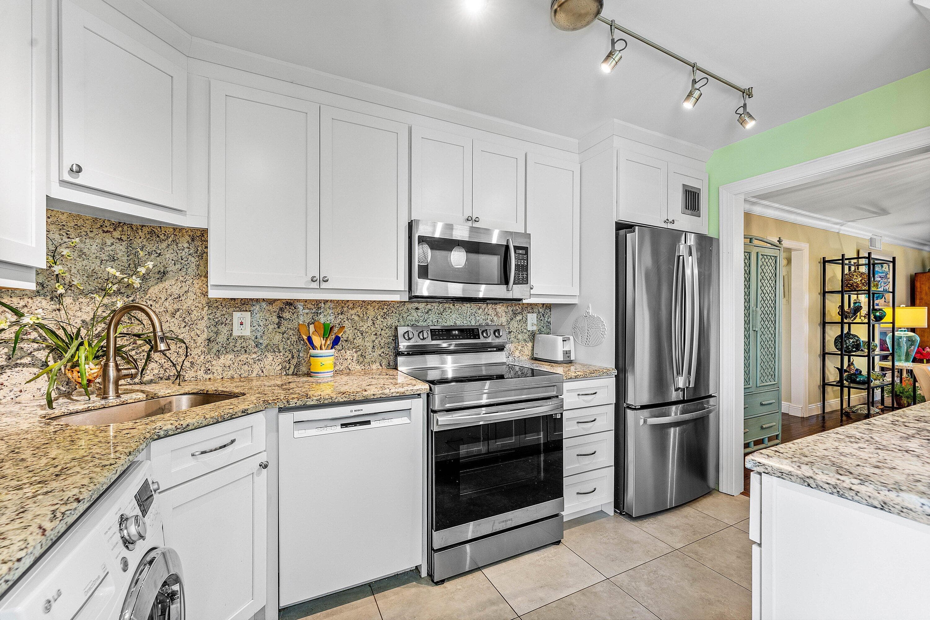 800 E Camino Real 409, Boca Raton, FL 33432 17