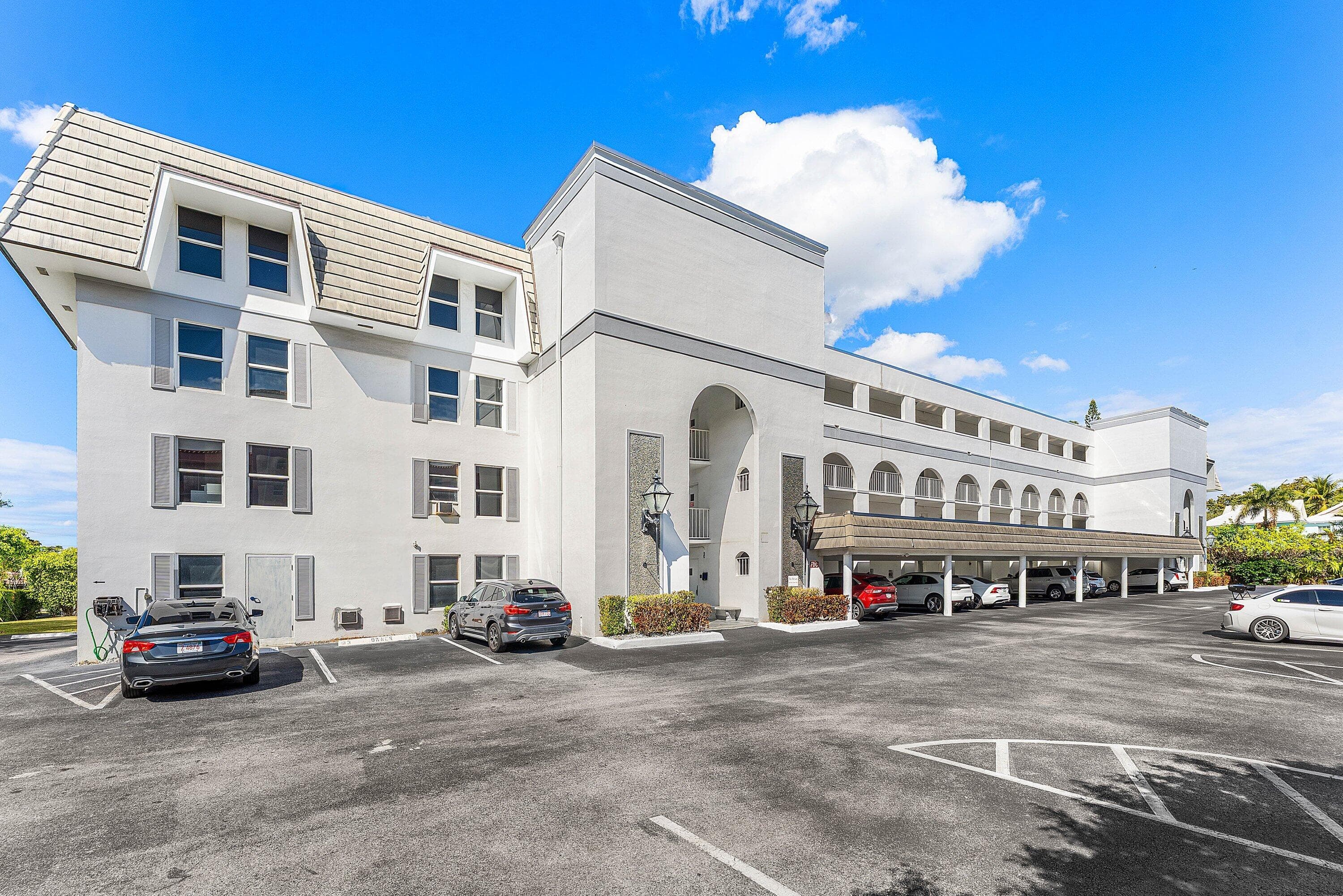 800 E Camino Real 409, Boca Raton, FL 33432 37