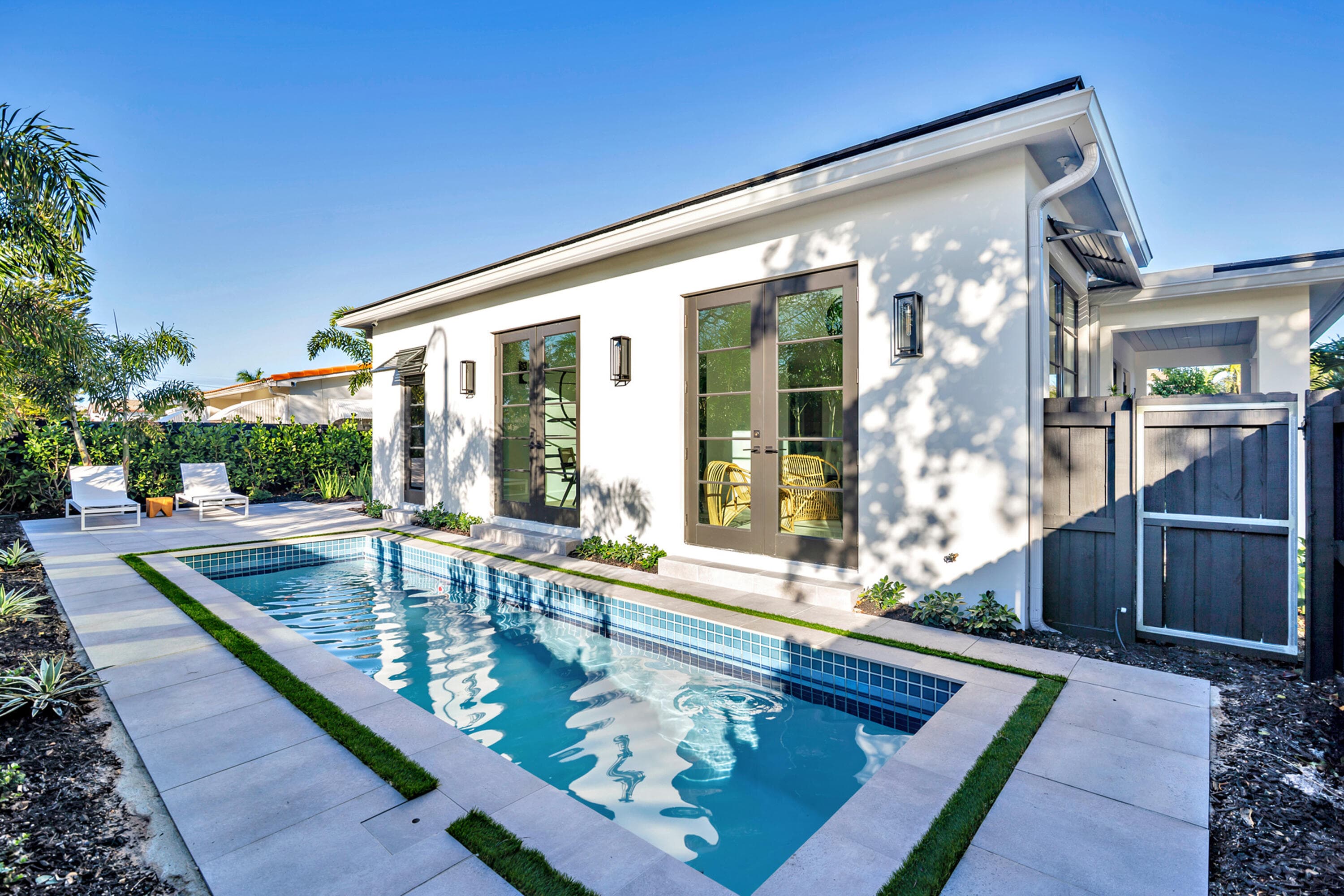 263 Alhambra Place, West Palm Beach, FL 33405 8