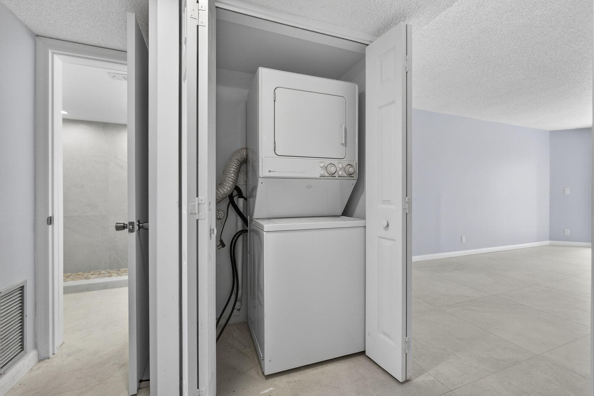 3590 Via Poinciana 202, Lake Worth, FL 33467 17