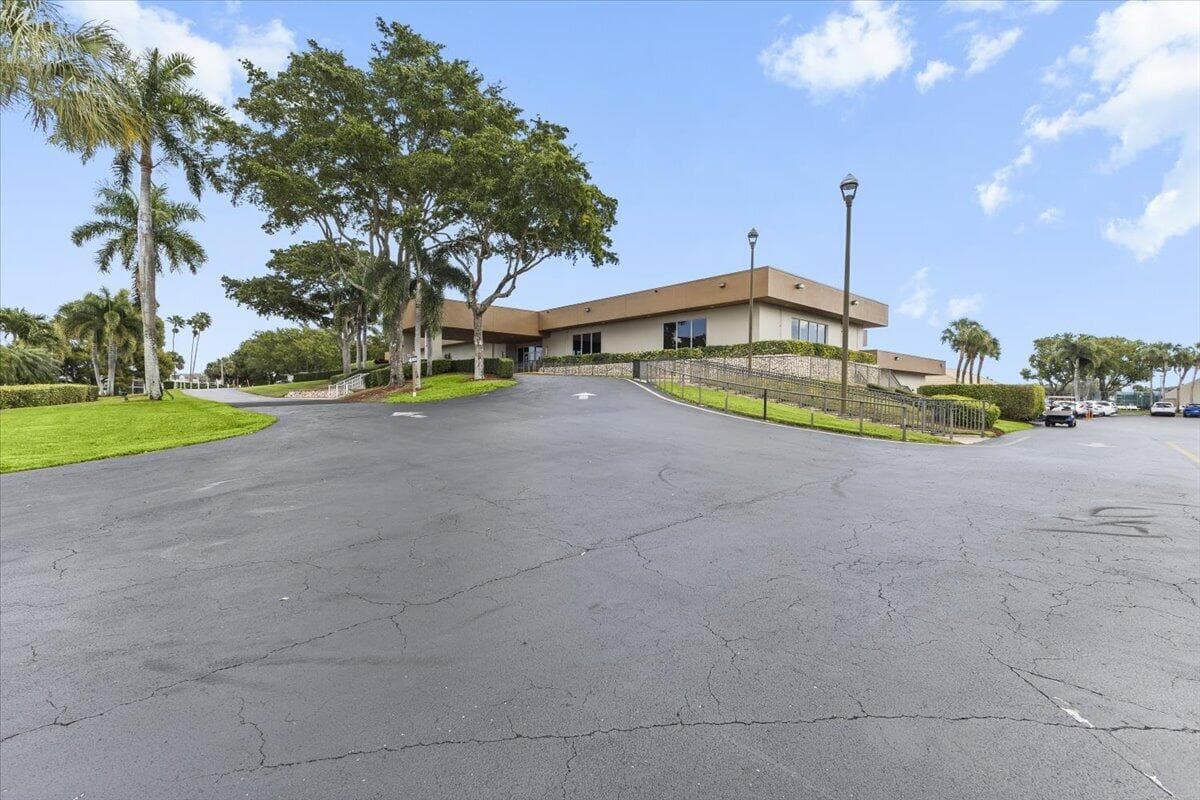 15492 Lakes Of Delray Boulevard 203, Delray Beach, FL 33484 27