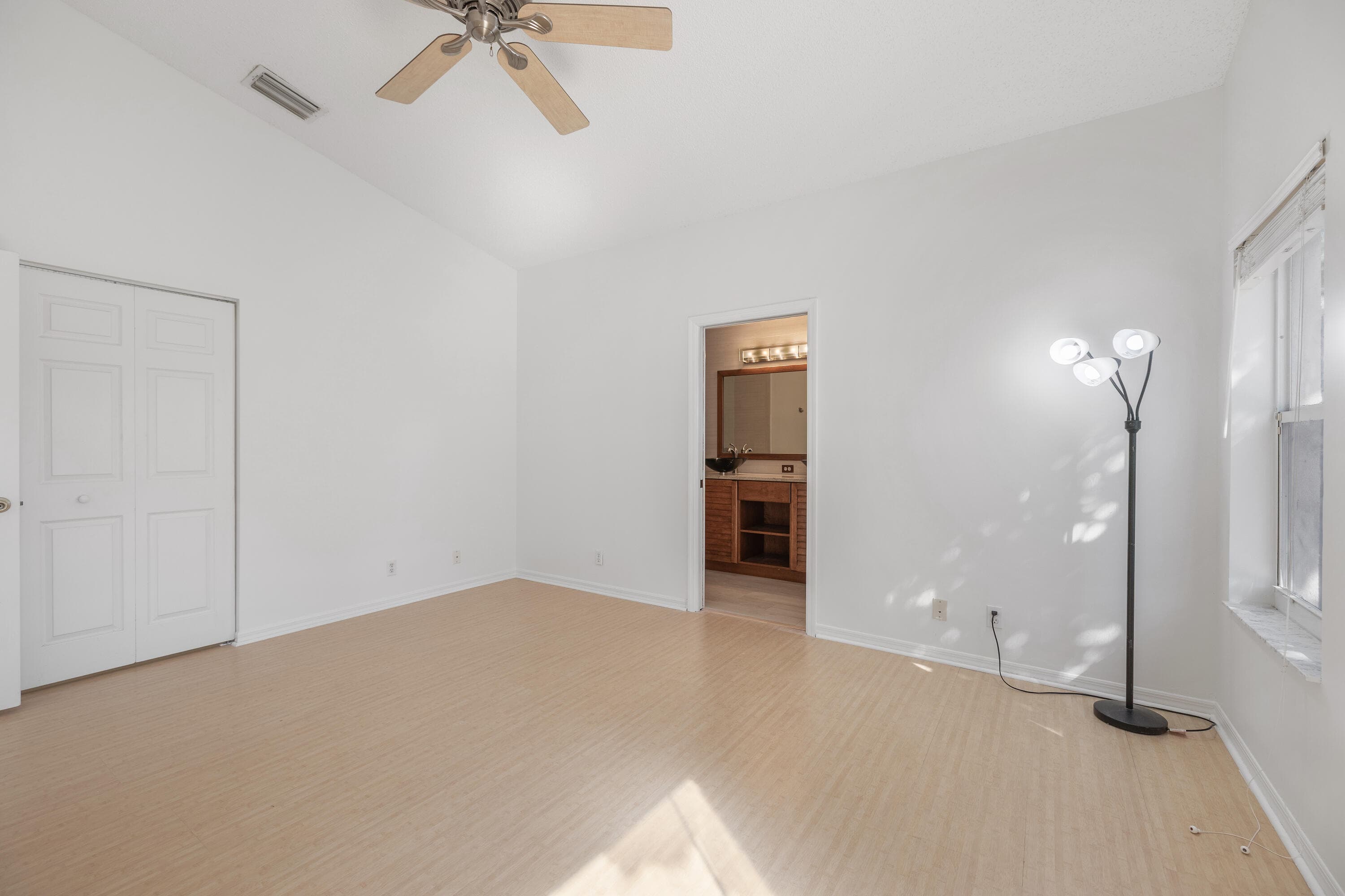 3800 Woodfield Drive, Coconut Creek, FL 33073 23