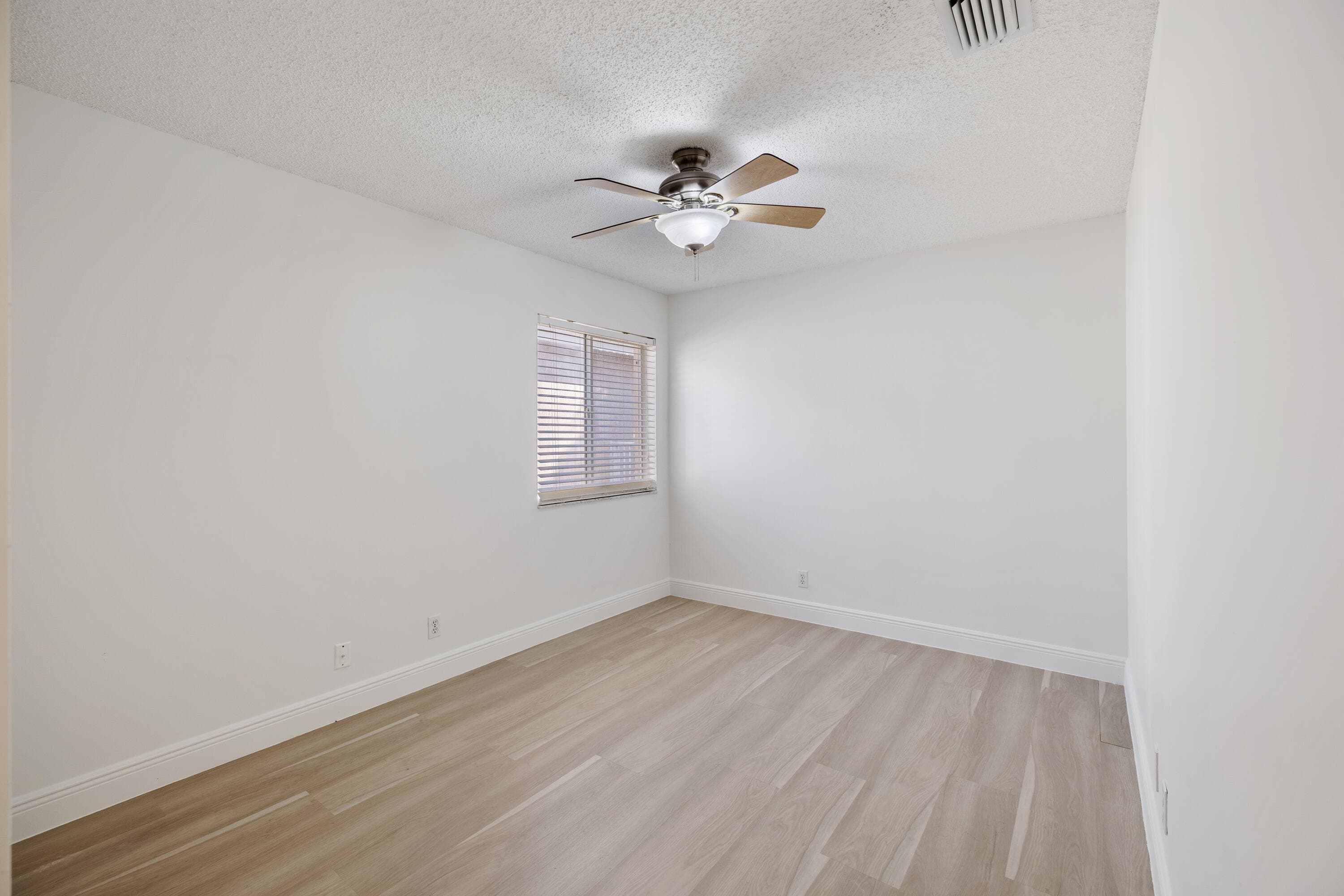 3800 Woodfield Drive, Coconut Creek, FL 33073 30