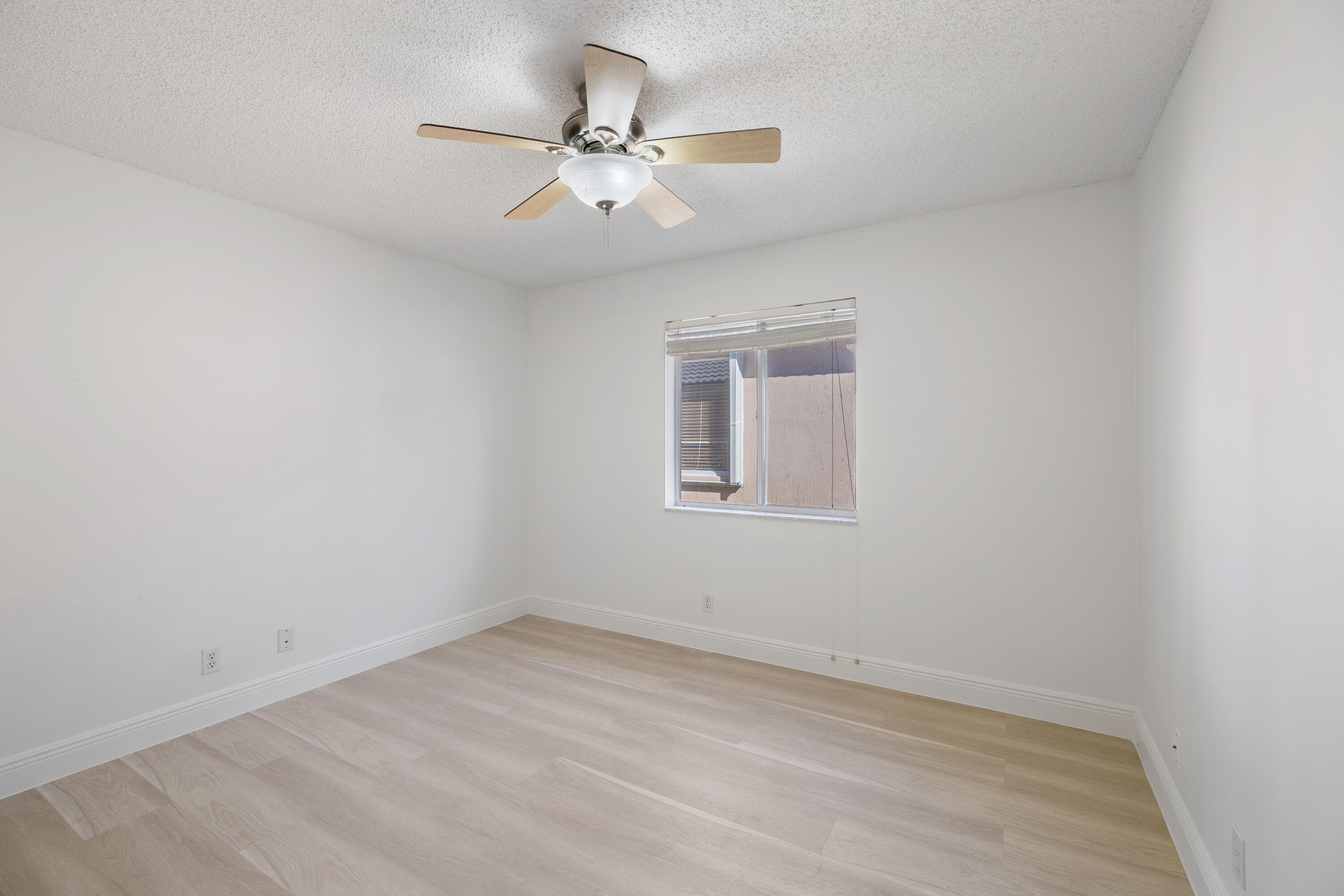 3800 Woodfield Drive, Coconut Creek, FL 33073 32