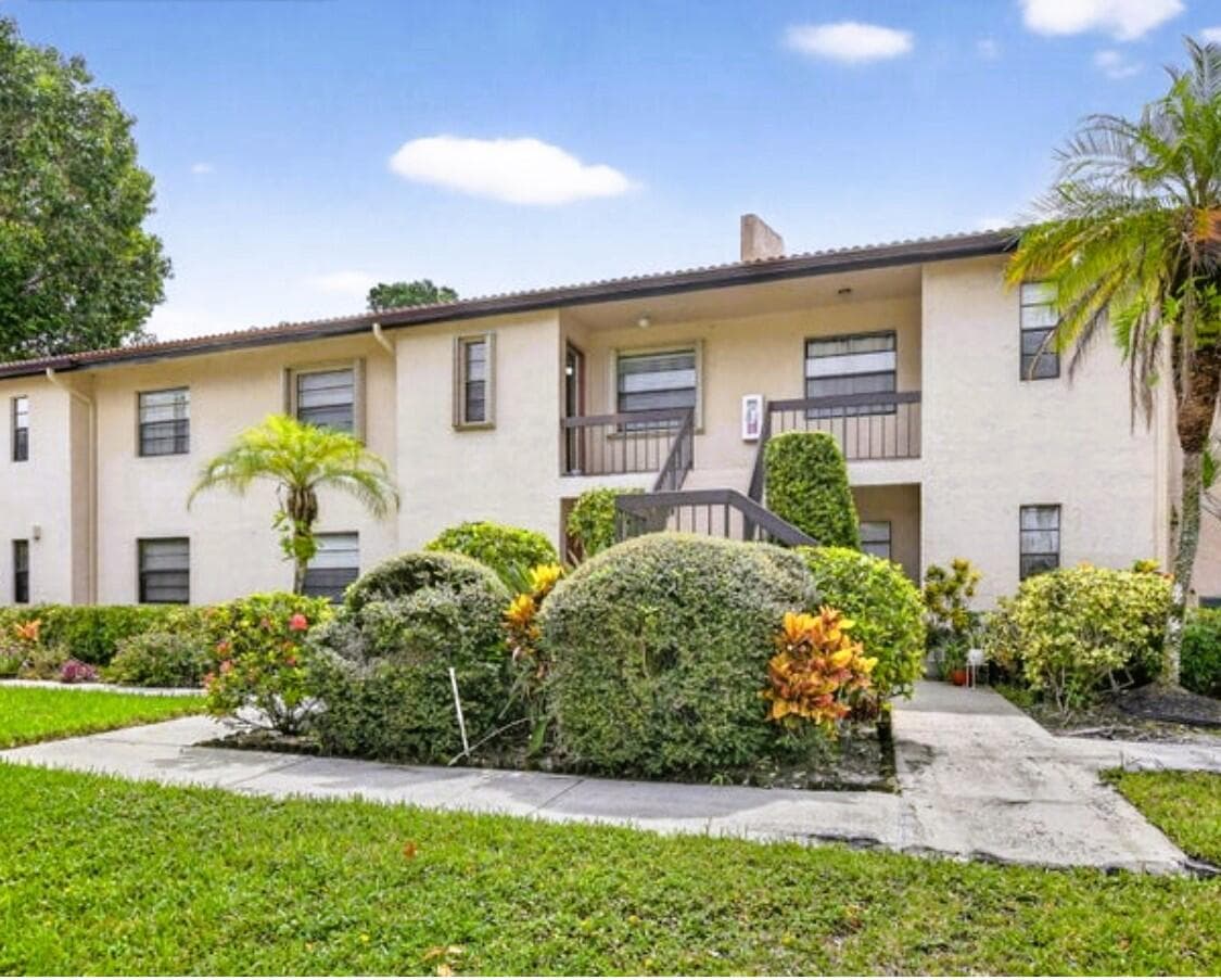 21362 Juego Circle 33f, Boca Raton, FL 33433