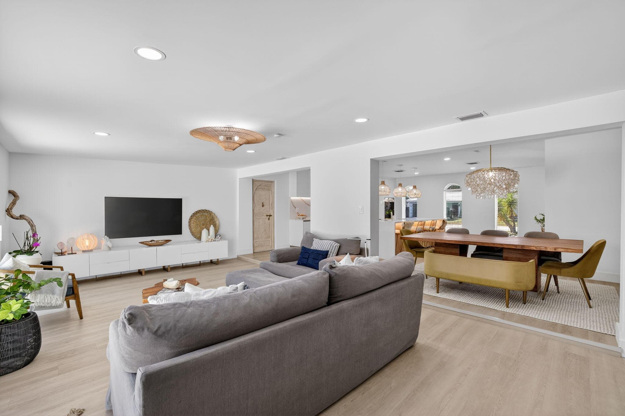 876 NW 6th Avenue, Boca Raton, FL 33432 17