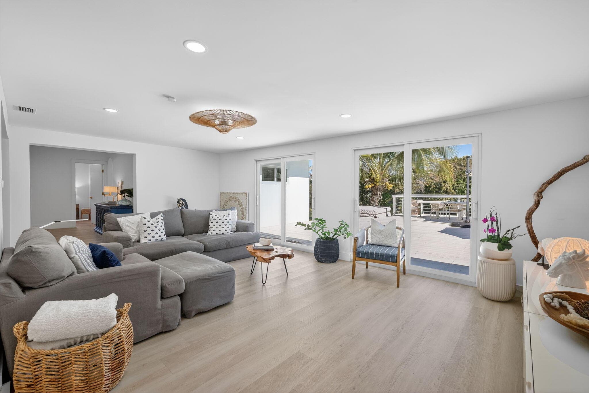 876 NW 6th Avenue, Boca Raton, FL 33432 19
