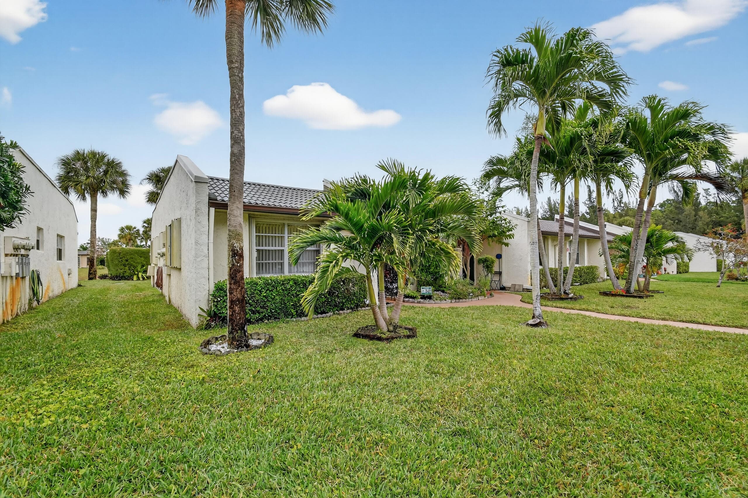 113 Lake Olive Drive 113, West Palm Beach, FL 33411 2