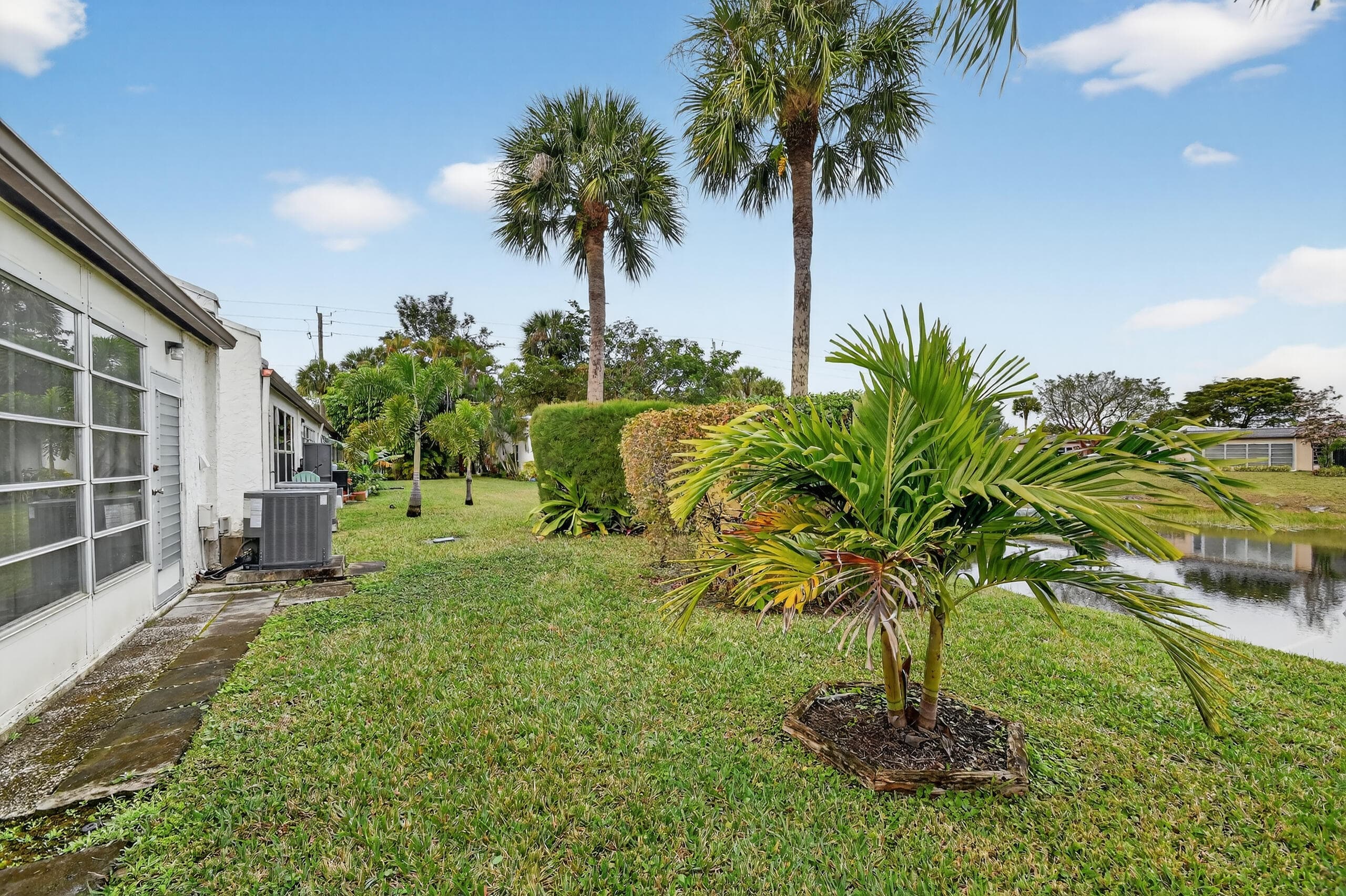 113 Lake Olive Drive 113, West Palm Beach, FL 33411 22
