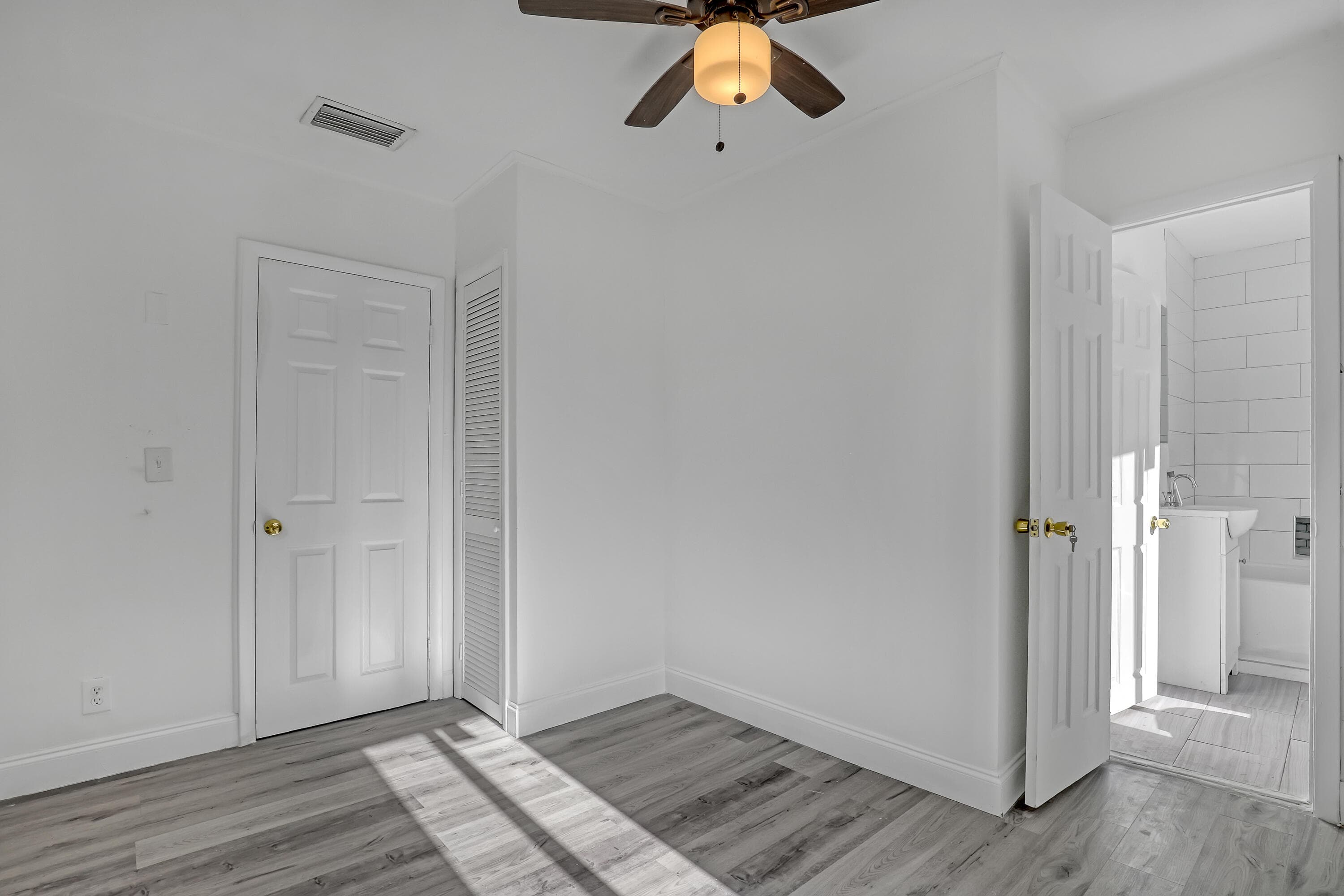 180 W 15th Street, Riviera Beach, FL 33404 14