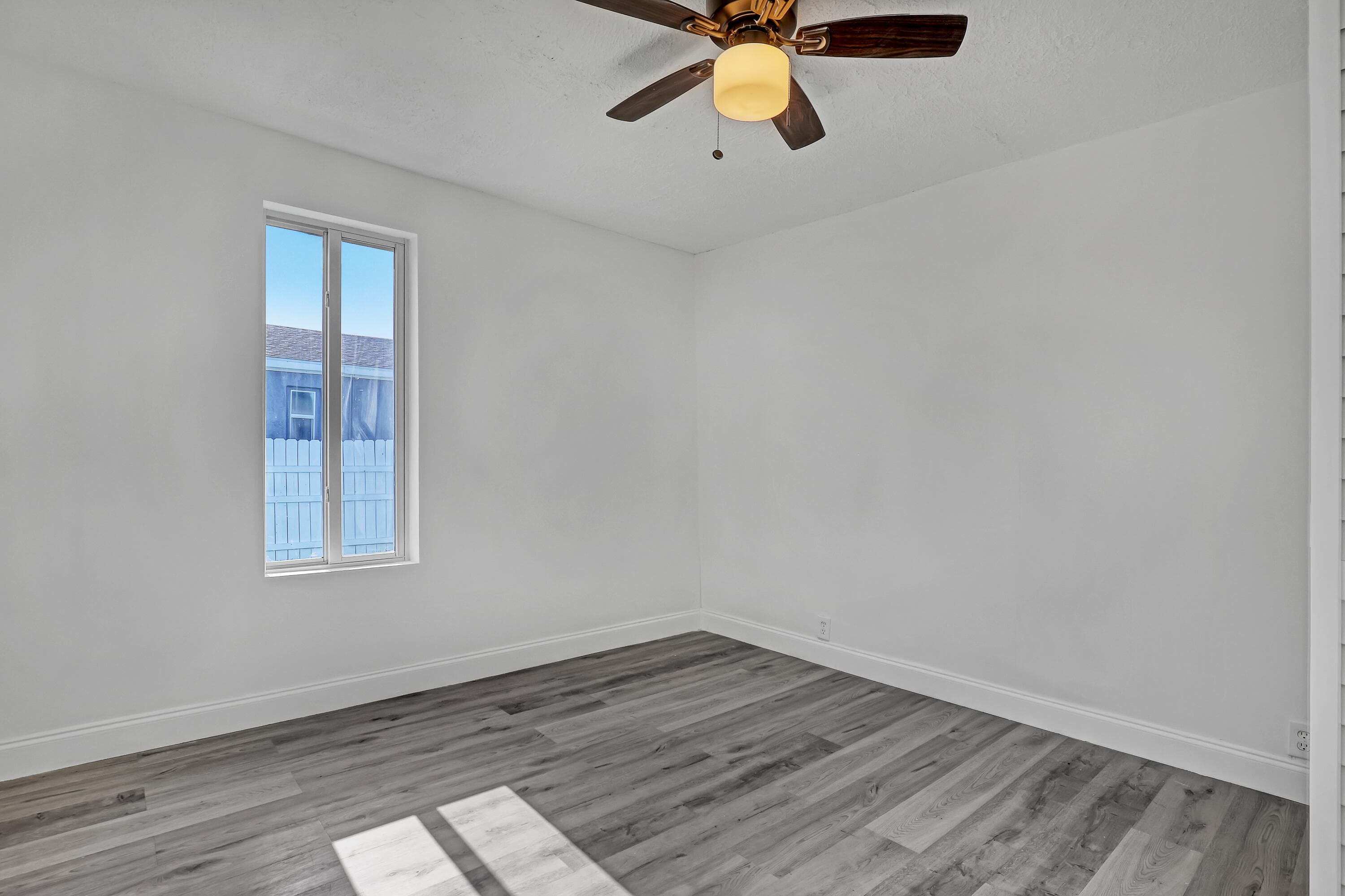 180 W 15th Street, Riviera Beach, FL 33404 18