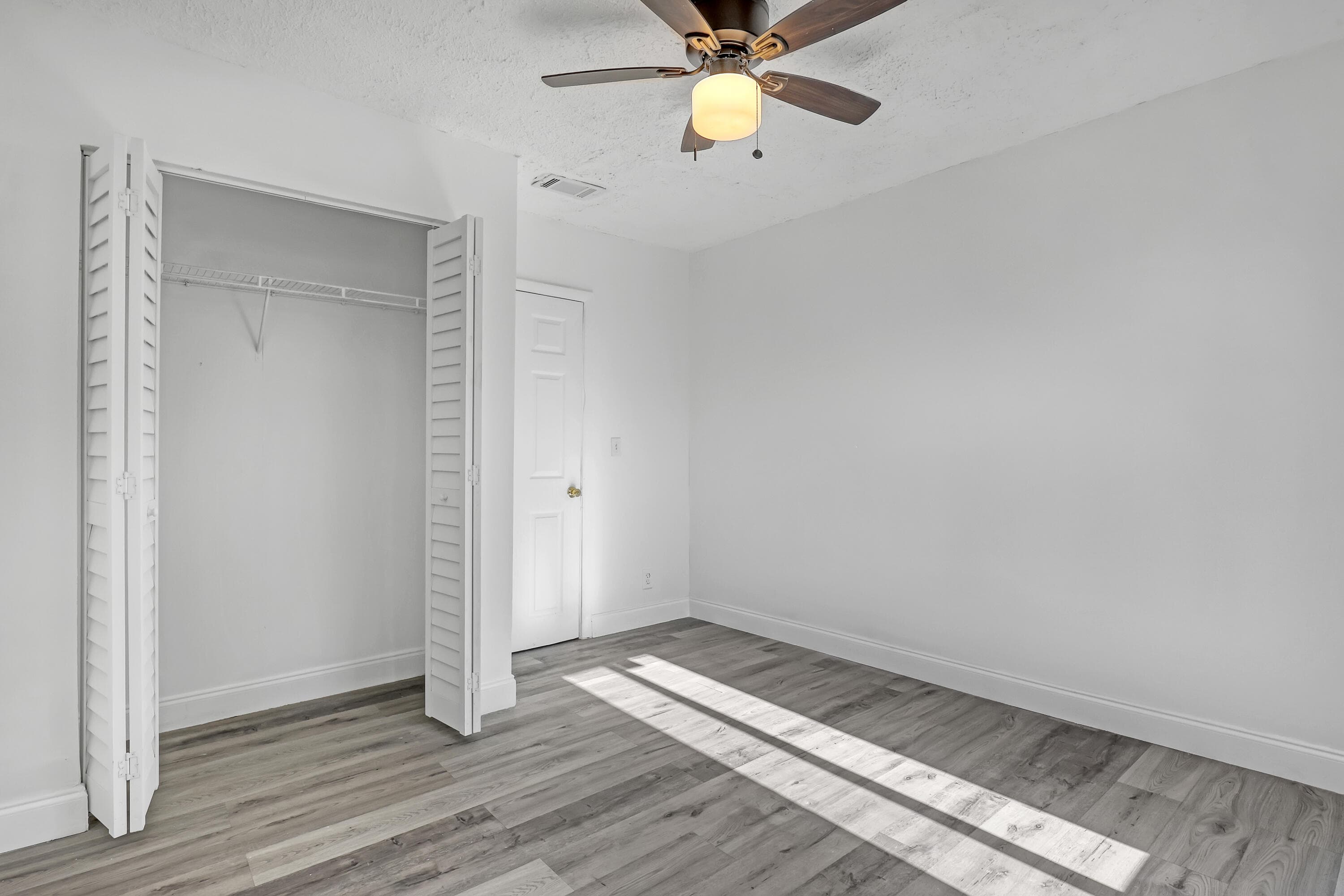 180 W 15th Street, Riviera Beach, FL 33404 19